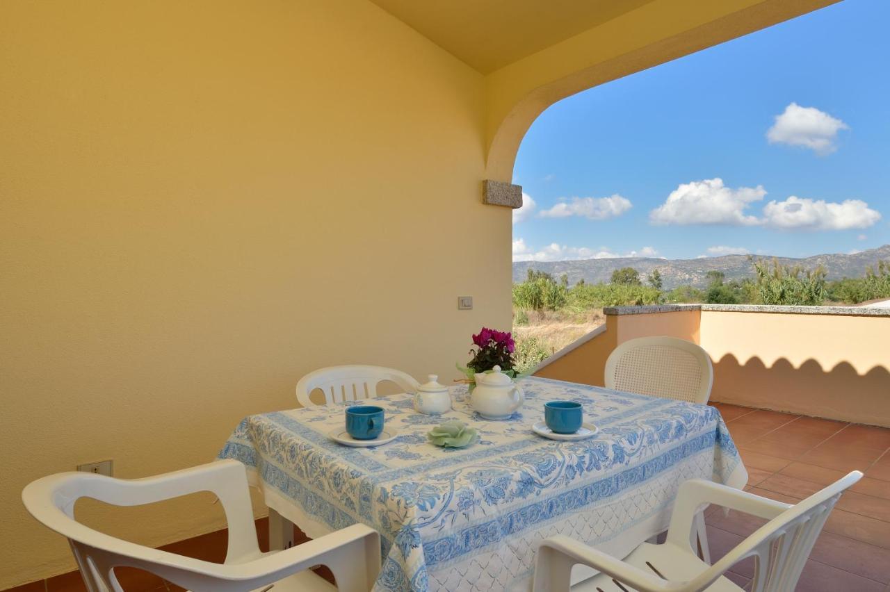 Residence Le Canne San Teodoro  Exterior foto