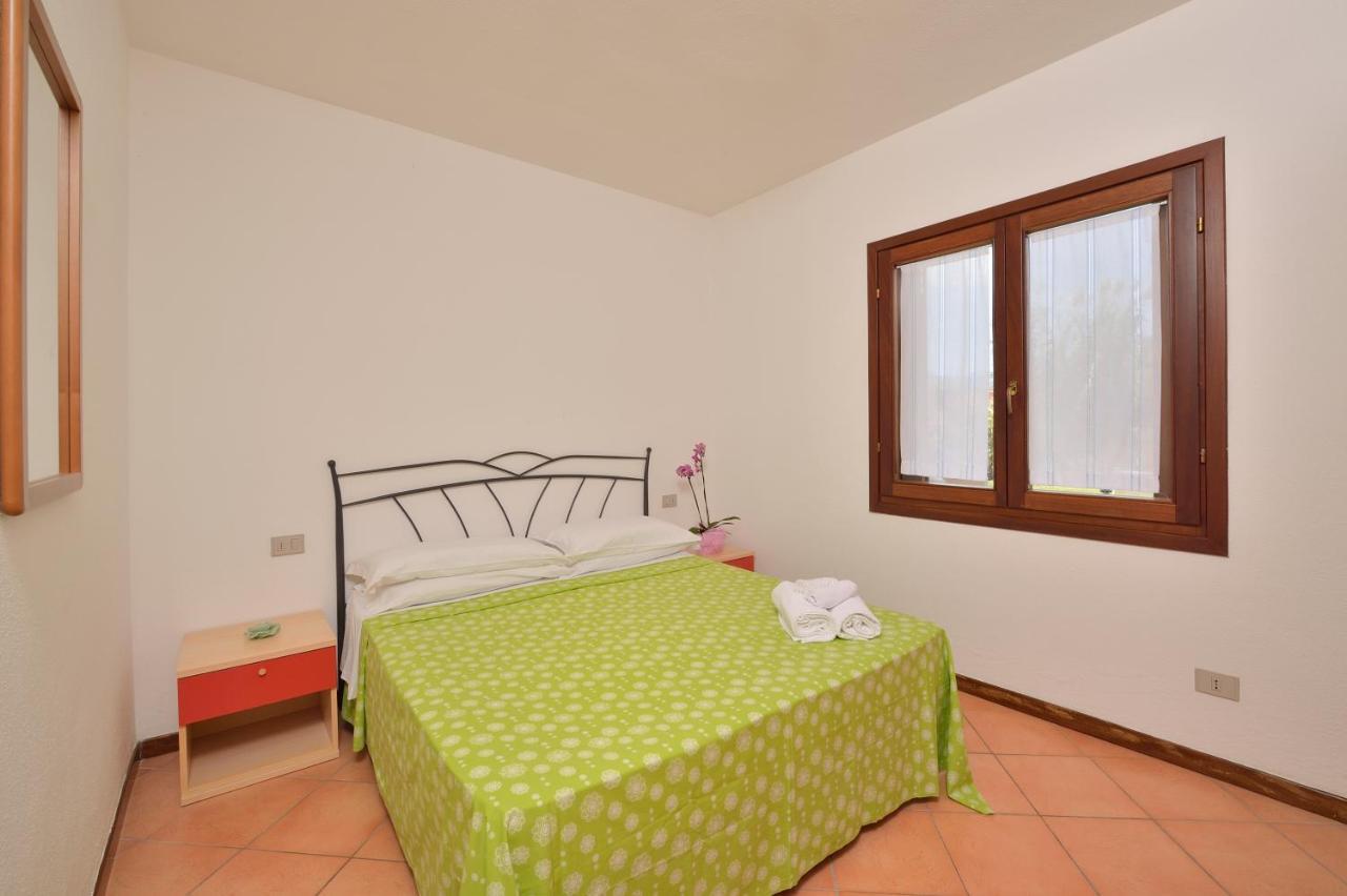 Residence Le Canne San Teodoro  Exterior foto