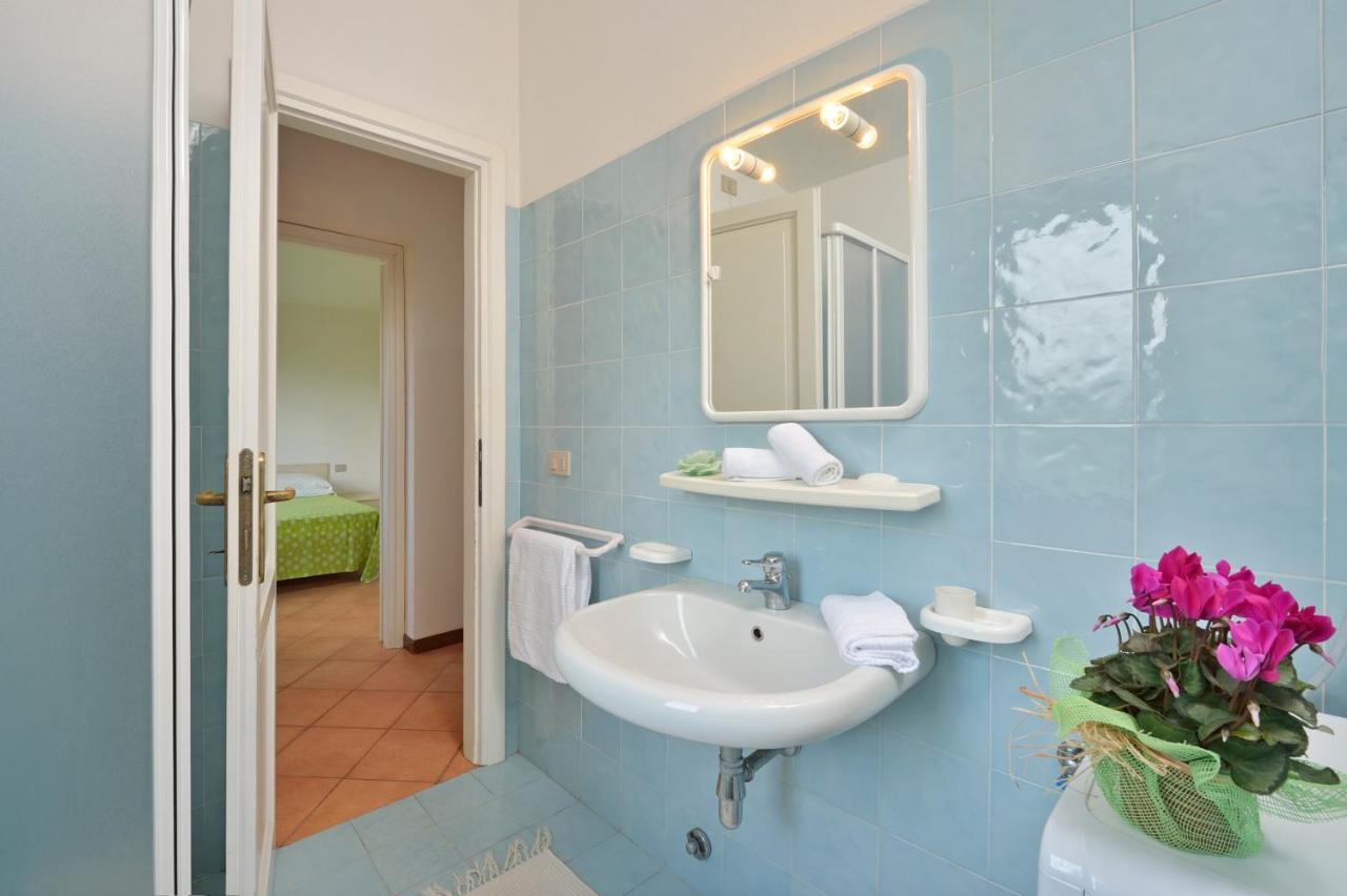 Residence Le Canne San Teodoro  Exterior foto