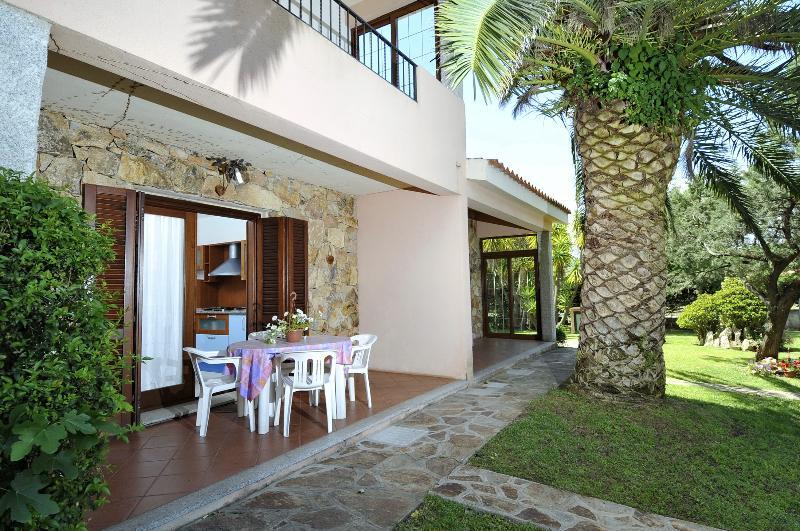 Residence Le Canne San Teodoro  Exterior foto