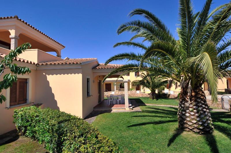 Residence Le Canne San Teodoro  Exterior foto